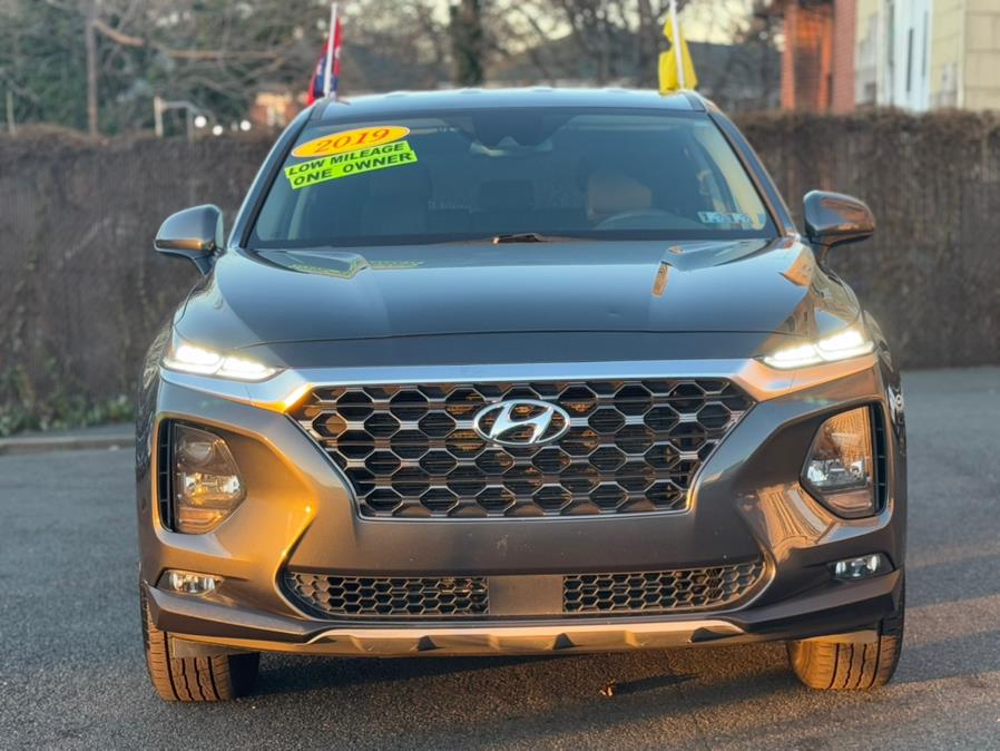 2019 Hyundai Santa Fe SEL photo 1