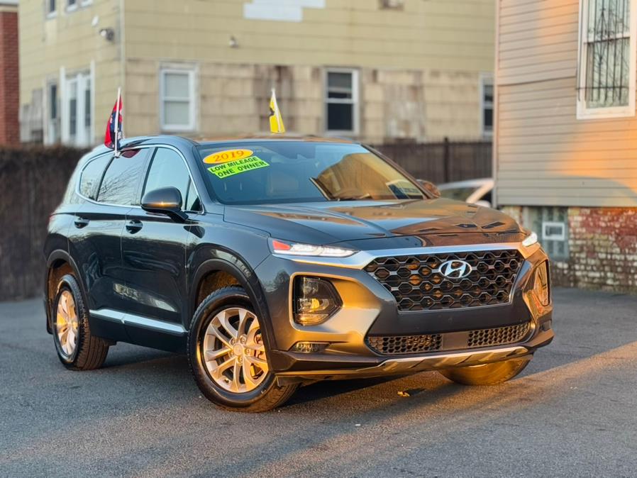 2019 Hyundai Santa Fe SEL photo 2