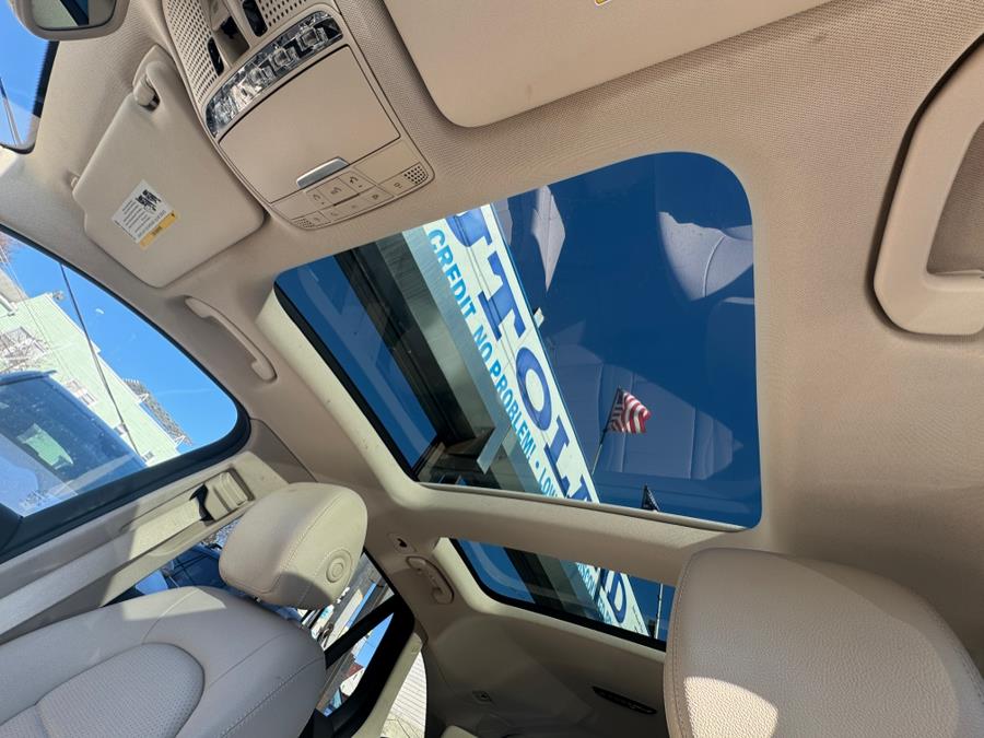 2018 Mercedes-Benz GLC GLC 300 4MATIC SUV, available for sale in Jamaica, New York | Sunrise Autoland. Jamaica, New York 2018 Mercedes-Benz GLC GLC 300 4MATIC SUV, available for sale in Jamaica, New York | Sunrise Autoland. Jamaica, New York
