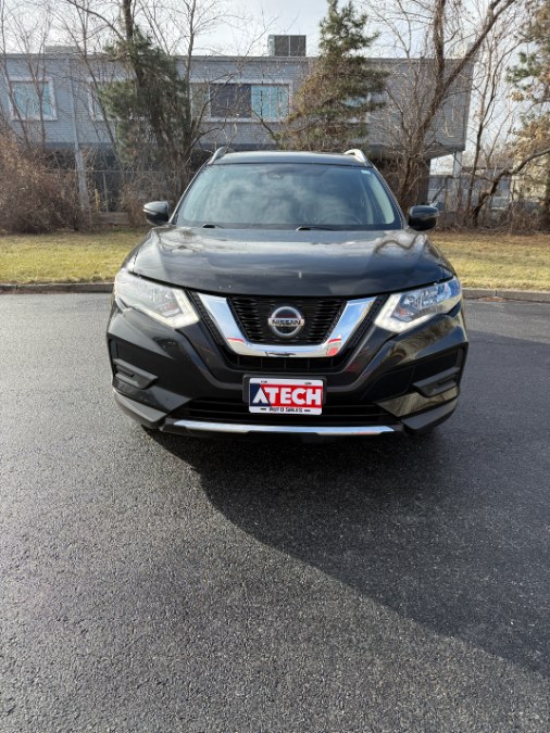 2019 Nissan Rogue SV photo 1