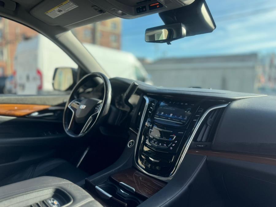 2020 Cadillac Escalade 4WD 4dr Premium Luxury, available for sale in Irvington, New Jersey | RT 603 Auto Mall. Irvington, New Jersey 2020 Cadillac Escalade 4WD 4dr Premium Luxury, available for sale in Irvington, New Jersey | RT 603 Auto Mall. Irvington, New Jersey
