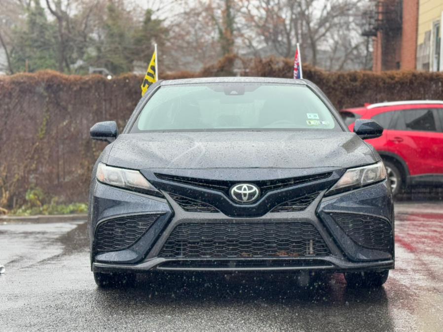 2021 Toyota Camry SE Nightshade photo 1