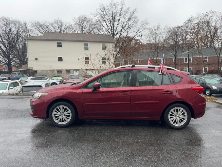 2017 Subaru Impreza Premium photo 3