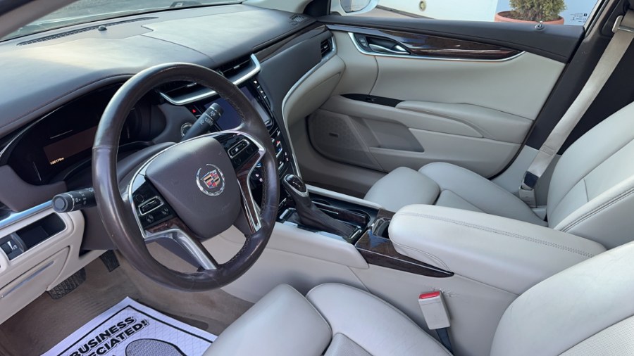 2013 Cadillac XTS Luxury Collection photo 8