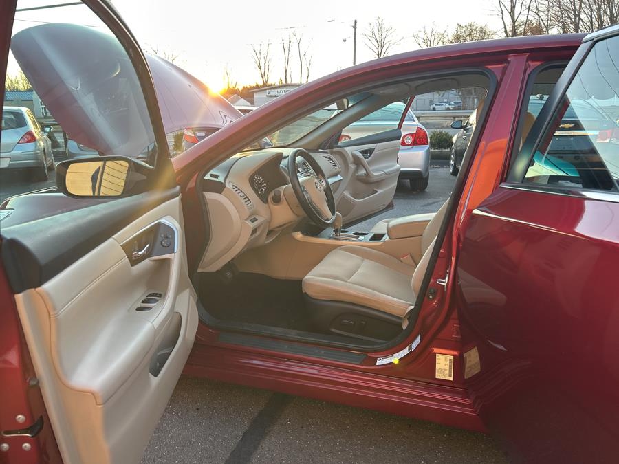 2015 Nissan Altima 4dr Sdn I4 2.5 S, available for sale in South Windsor , Connecticut | Ful-line Auto LLC. South Windsor , Connecticut 2015 Nissan Altima 4dr Sdn I4 2.5 S, available for sale in South Windsor , Connecticut | Ful-line Auto LLC. South Windsor , Connecticut