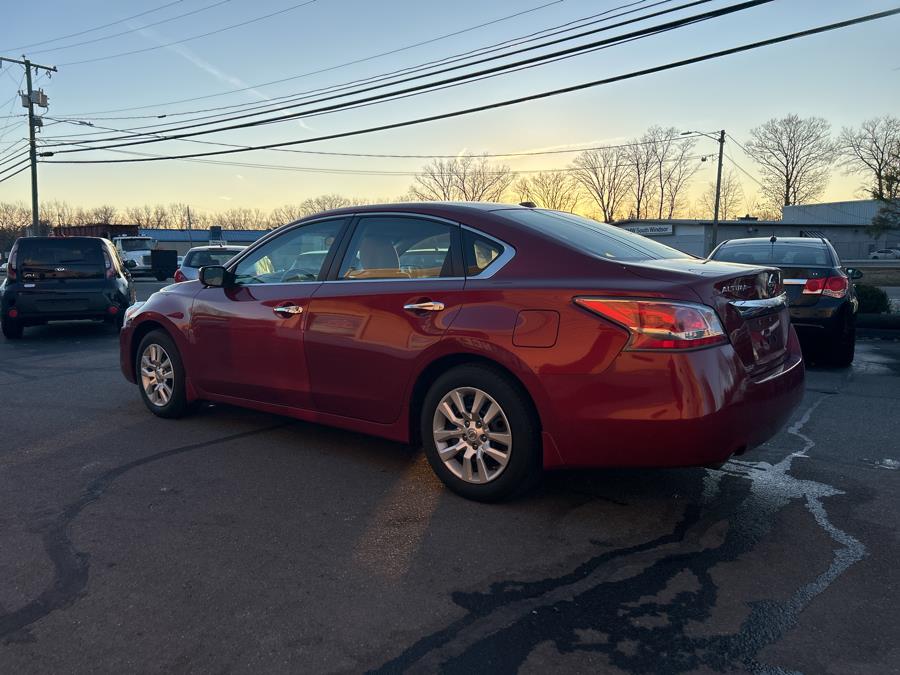 2015 Nissan Altima 4dr Sdn I4 2.5 S, available for sale in South Windsor , Connecticut | Ful-line Auto LLC. South Windsor , Connecticut 2015 Nissan Altima 4dr Sdn I4 2.5 S, available for sale in South Windsor , Connecticut | Ful-line Auto LLC. South Windsor , Connecticut
