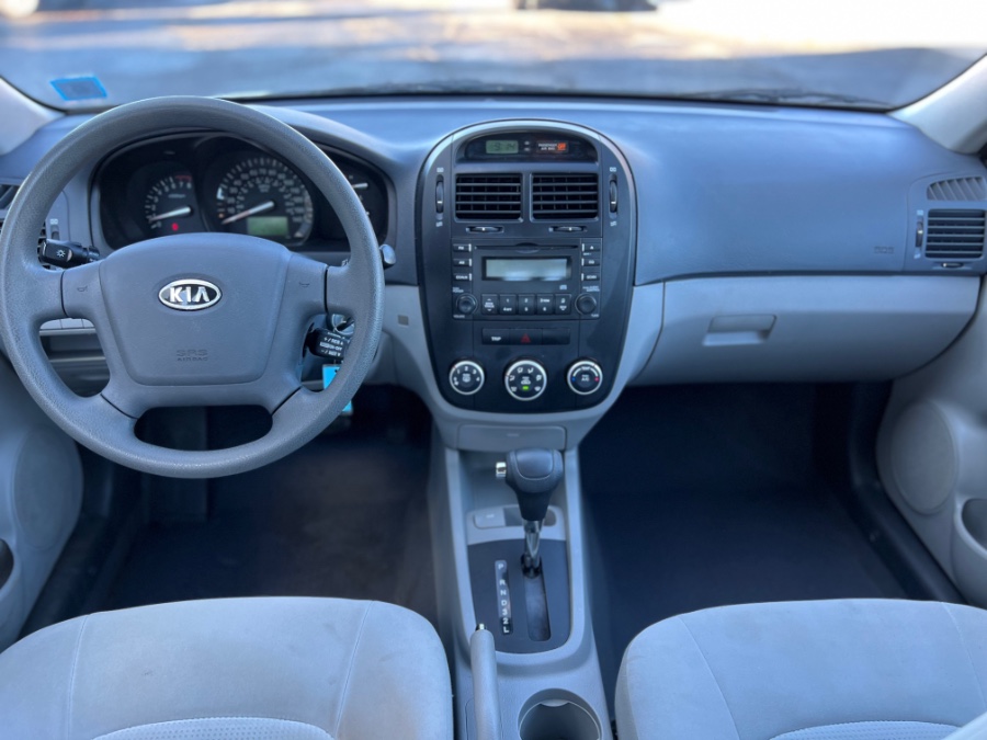 2009 Kia Spectra LX photo 9