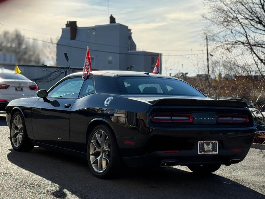 2023 Dodge Challenger GT photo 4