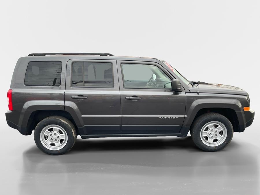 2014 Jeep Patriot Sport photo 5