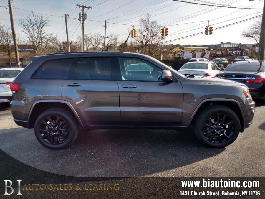 2018 Jeep Grand Cherokee Altitude photo 3