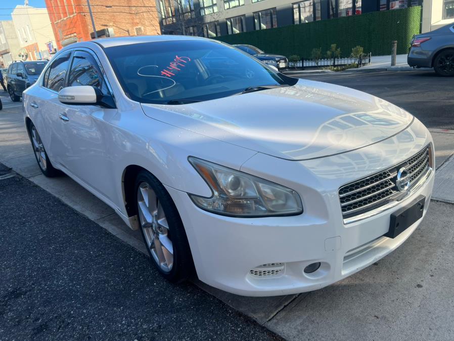 2009 Nissan Maxima SV photo 2