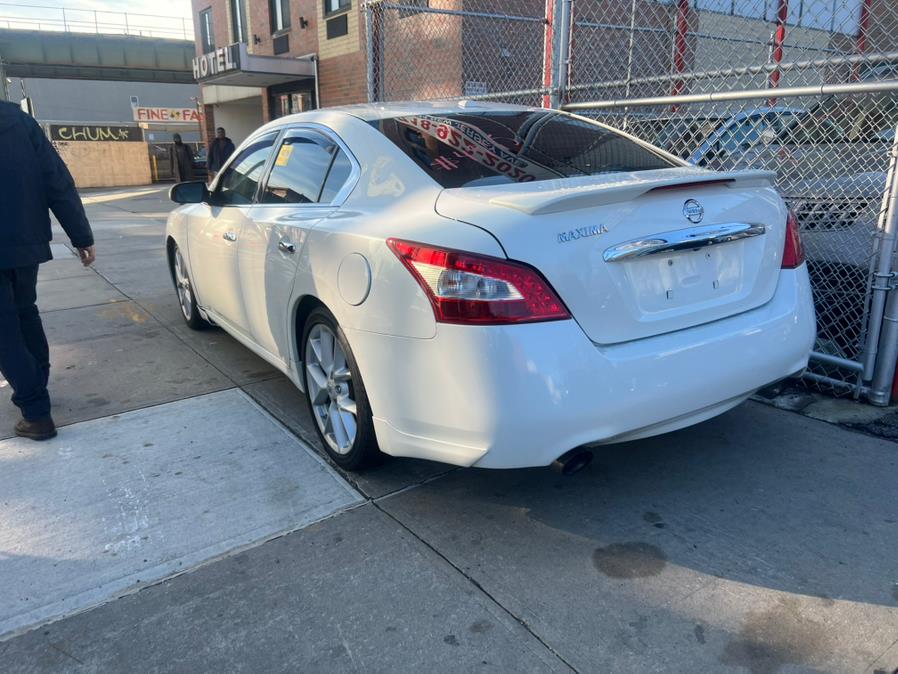 2009 Nissan Maxima SV photo 5