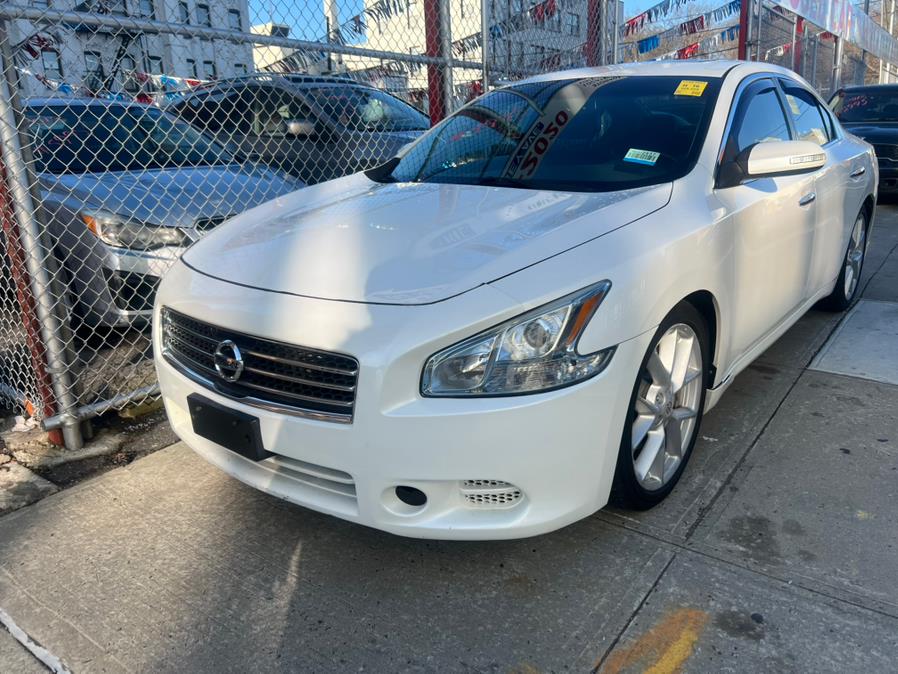 2009 Nissan Maxima SV photo 1