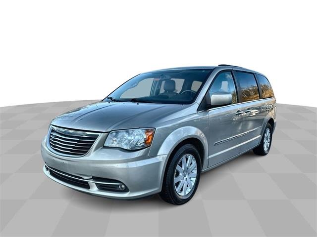 Used 2015 Chrysler Town & Country in Avon, Connecticut | Sullivan Automotive Group. Avon, Connecticut