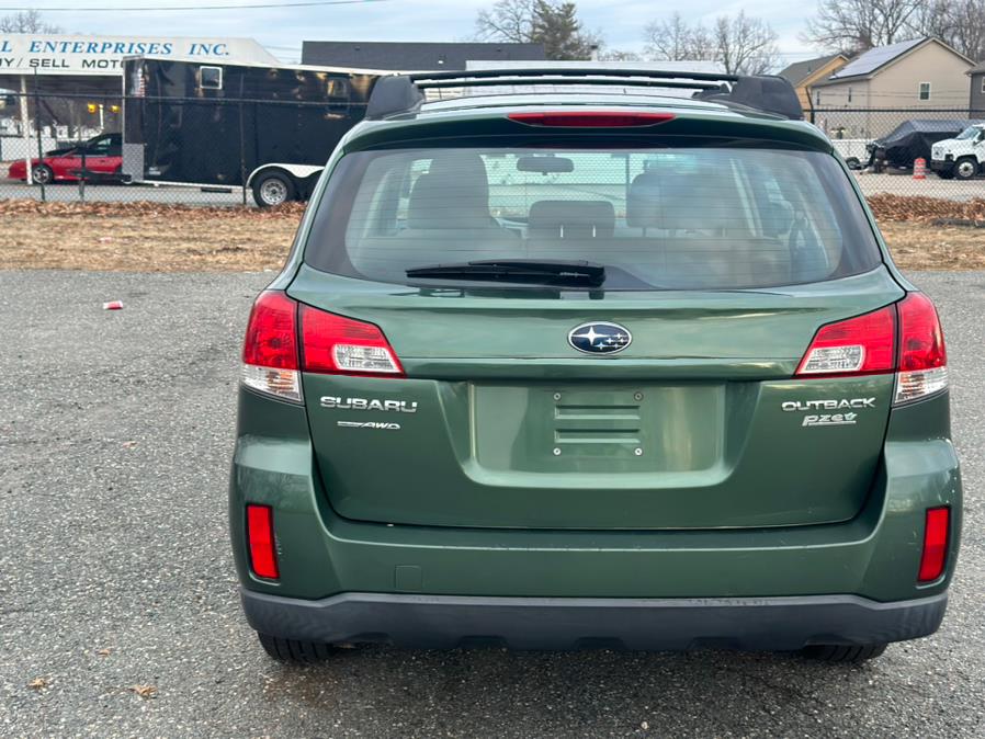 2010 Subaru Outback 2.5i photo 4