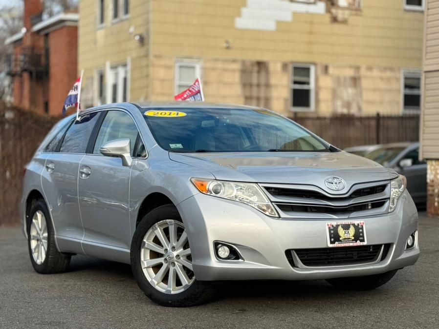 2014 Toyota Venza XLE photo 2