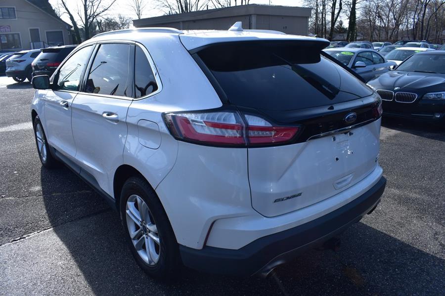 2019 Ford Edge SEL photo 5