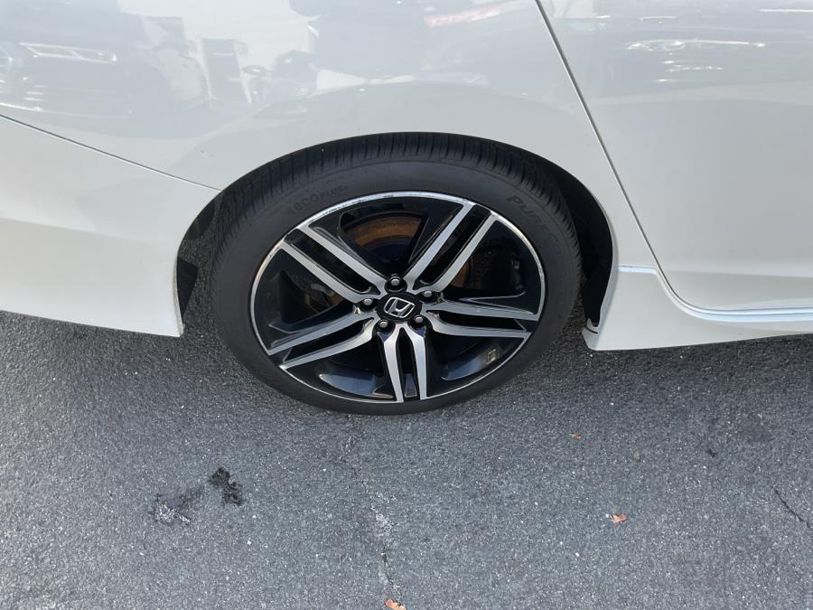 2017 Honda Accord Sedan Sport SE Manual, available for sale in Waterbury, Connecticut | Jim Juliani Motors. Waterbury, Connecticut 2017 Honda Accord Sedan Sport SE Manual, available for sale in Waterbury, Connecticut | Jim Juliani Motors. Waterbury, Connecticut