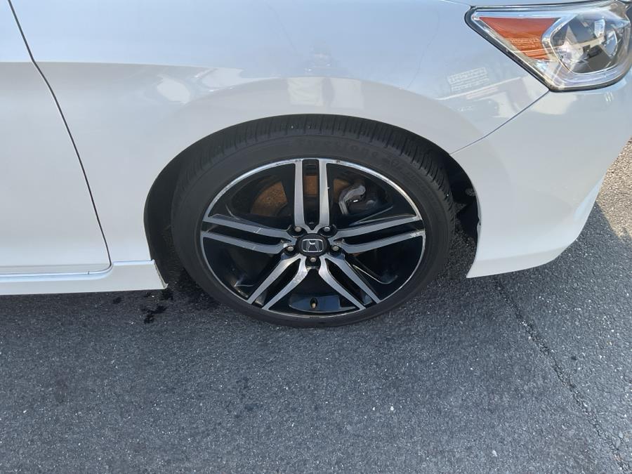 2017 Honda Accord Sedan Sport SE Manual, available for sale in Waterbury, Connecticut | Jim Juliani Motors. Waterbury, Connecticut 2017 Honda Accord Sedan Sport SE Manual, available for sale in Waterbury, Connecticut | Jim Juliani Motors. Waterbury, Connecticut