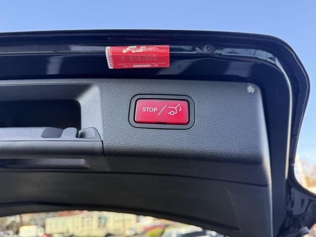 2015 Mercedes-benz Glk GLK 350, available for sale in Stratford, Connecticut | Wiz Leasing Inc. Stratford, Connecticut 2015 Mercedes-benz Glk GLK 350, available for sale in Stratford, Connecticut | Wiz Leasing Inc. Stratford, Connecticut