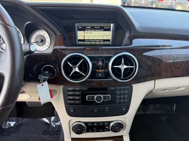 2015 Mercedes-benz Glk GLK 350, available for sale in Stratford, Connecticut | Wiz Leasing Inc. Stratford, Connecticut 2015 Mercedes-benz Glk GLK 350, available for sale in Stratford, Connecticut | Wiz Leasing Inc. Stratford, Connecticut