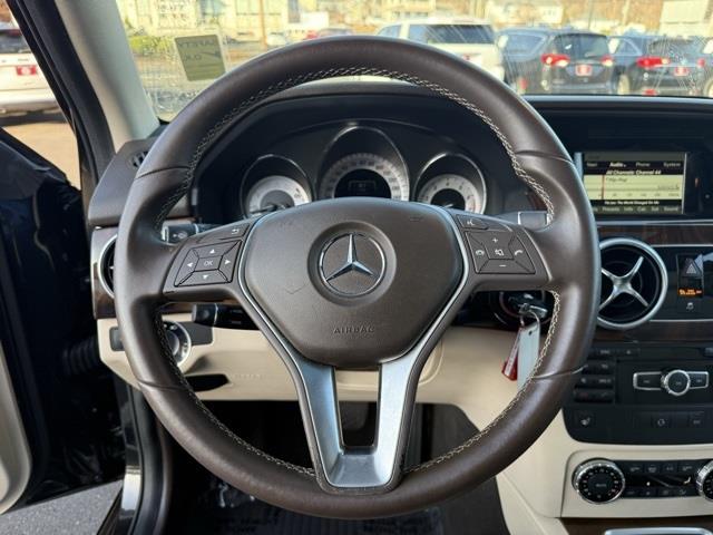 2015 Mercedes-benz Glk GLK 350, available for sale in Stratford, Connecticut | Wiz Leasing Inc. Stratford, Connecticut 2015 Mercedes-benz Glk GLK 350, available for sale in Stratford, Connecticut | Wiz Leasing Inc. Stratford, Connecticut