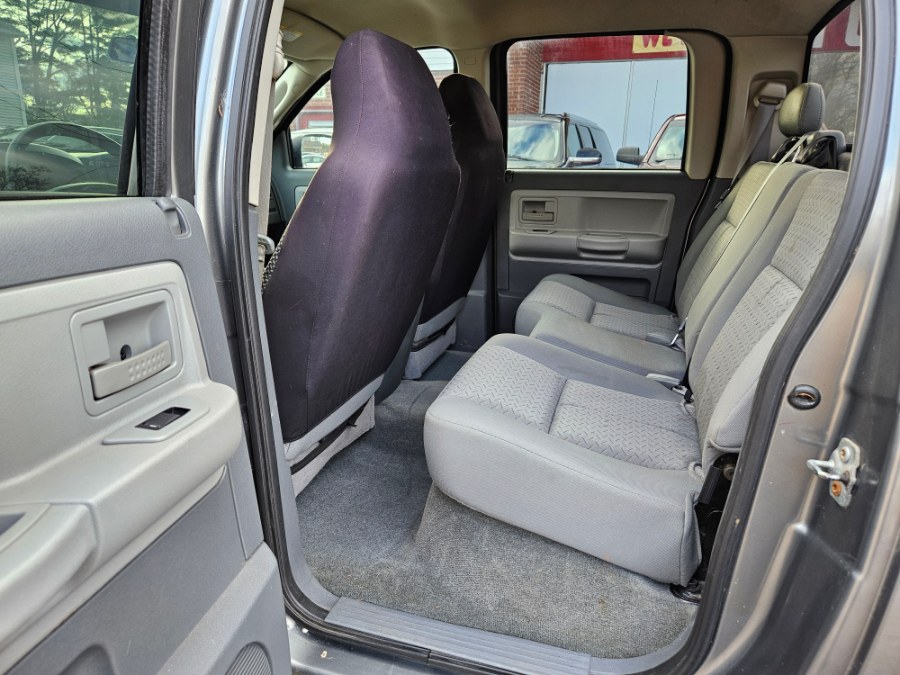 2007 Dodge Dakota 4WD Crew Cab 131" ST 3.7V6, available for sale in East Windsor, Connecticut | Toro Auto. East Windsor, Connecticut 2007 Dodge Dakota 4WD Crew Cab 131" ST 3.7V6, available for sale in East Windsor, Connecticut | Toro Auto. East Windsor, Connecticut