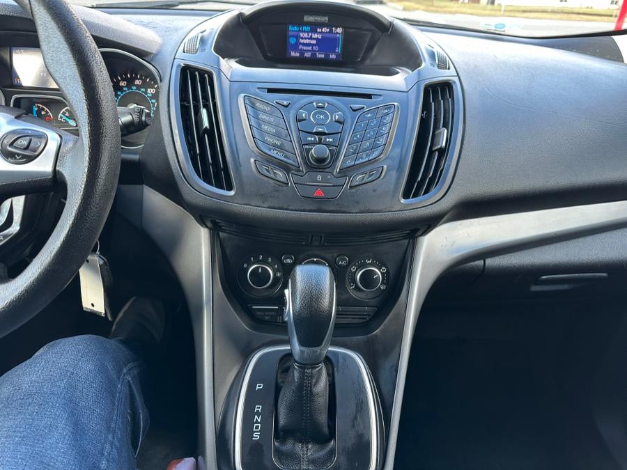 2013 Ford Escape 4WD 4dr SE, available for sale in Copiague, New York | Great Deal Motors. Copiague, New York 2013 Ford Escape 4WD 4dr SE, available for sale in Copiague, New York | Great Deal Motors. Copiague, New York