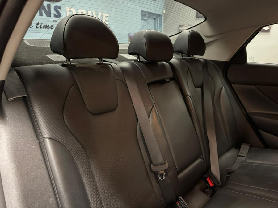 2022 Hyundai Elantra Limited IVT, available for sale in Inwood, New York | 5 Towns Drive. Inwood, New York 2022 Hyundai Elantra Limited IVT, available for sale in Inwood, New York | 5 Towns Drive. Inwood, New York