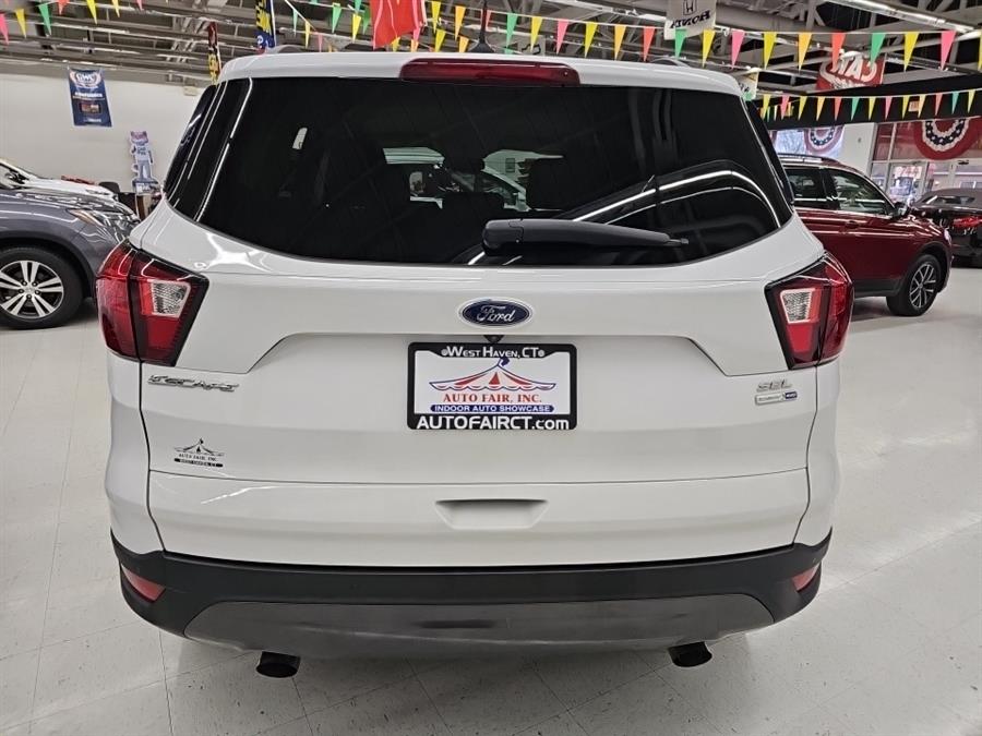 2019 Ford Escape SEL photo 4