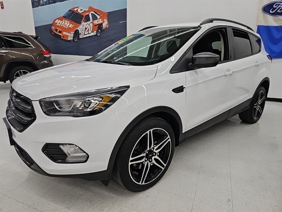 2019 Ford Escape SEL photo 2