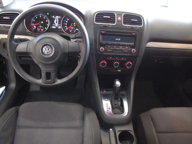 2013 Volkswagen Golf Base photo 5