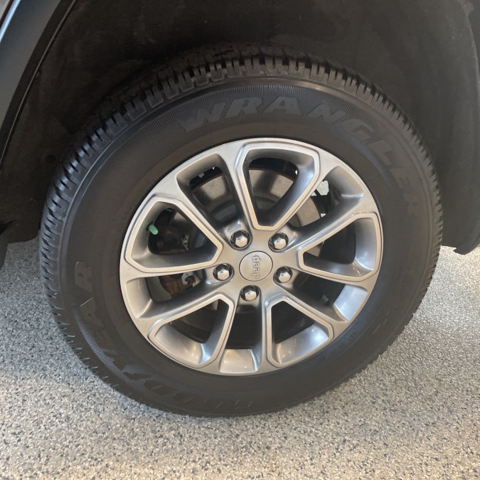2014 Jeep Grand Cherokee 4WD 4dr Limited, available for sale in Huntington Station, New York | Drive Big 4 Cheap. Huntington Station, New York 2014 Jeep Grand Cherokee 4WD 4dr Limited, available for sale in Huntington Station, New York | Drive Big 4 Cheap. Huntington Station, New York