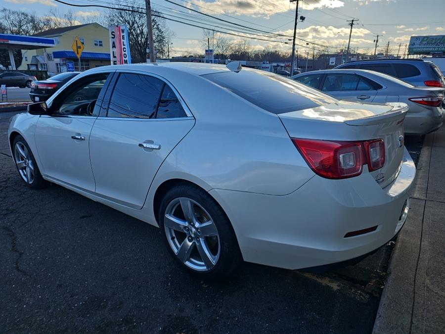 2014 Chevrolet Malibu 2LZ photo 3