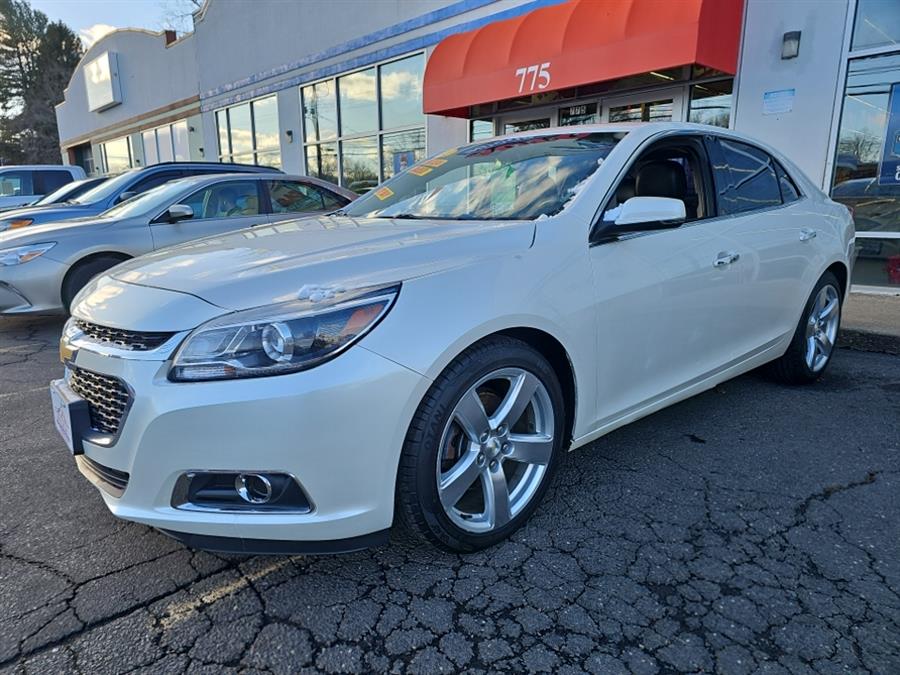 2014 Chevrolet Malibu 2LZ photo 2