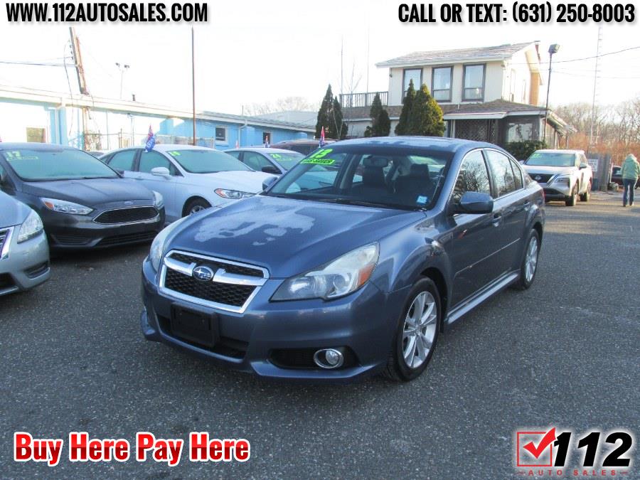 Subaru Legacy's photo