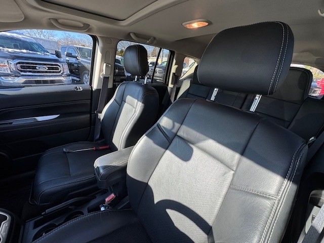 2016 Jeep Compass 4WD 4dr Latitude, available for sale in Huntington Station, New York | Huntington Auto Mall. Huntington Station, New York 2016 Jeep Compass 4WD 4dr Latitude, available for sale in Huntington Station, New York | Huntington Auto Mall. Huntington Station, New York