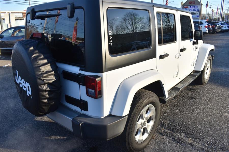 2015 Jeep Wrangler Unlimited Sahara photo 7