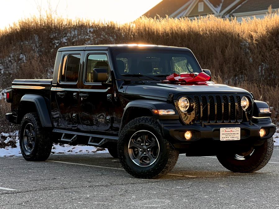 Used 2020 Jeep Gladiator in Paterson, New Jersey | Speedway Motors LLC. Paterson, New Jersey