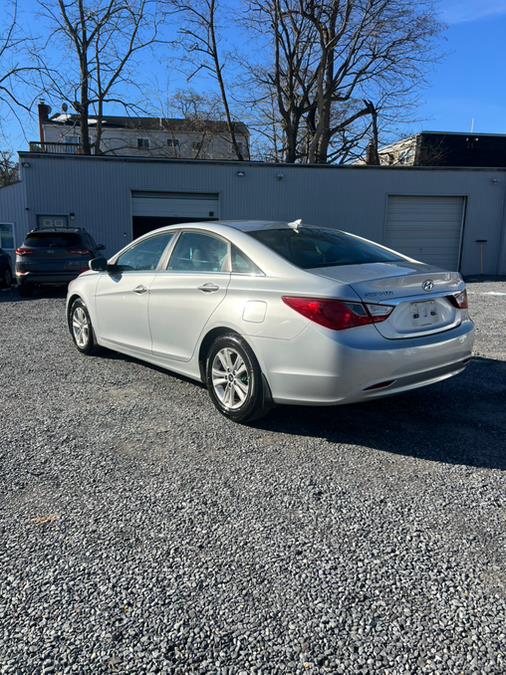 2013 Hyundai Sonata GLS photo 2