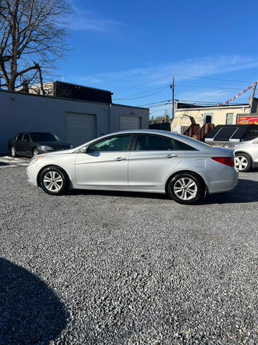 2013 Hyundai Sonata GLS photo 1