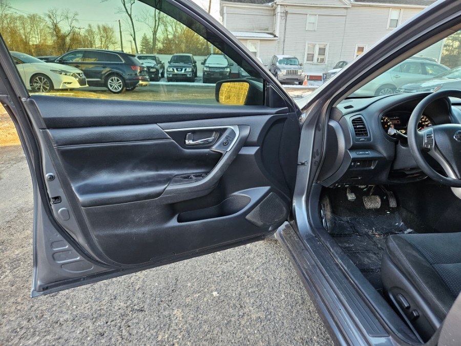 2015 Nissan Altima 4dr Sdn I4 2.5 SV, available for sale in East Windsor, Connecticut | Toro Auto. East Windsor, Connecticut 2015 Nissan Altima 4dr Sdn I4 2.5 SV, available for sale in East Windsor, Connecticut | Toro Auto. East Windsor, Connecticut