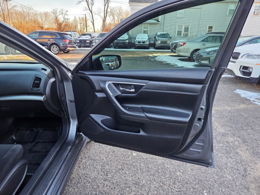 2015 Nissan Altima 4dr Sdn I4 2.5 SV, available for sale in East Windsor, Connecticut | Toro Auto. East Windsor, Connecticut 2015 Nissan Altima 4dr Sdn I4 2.5 SV, available for sale in East Windsor, Connecticut | Toro Auto. East Windsor, Connecticut