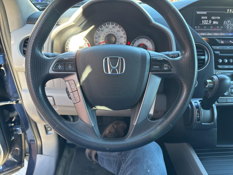 2015 Honda Pilot 4WD 4dr LX, available for sale in Waterbury, Connecticut | National Auto Brokers, Inc.. Waterbury, Connecticut 2015 Honda Pilot 4WD 4dr LX, available for sale in Waterbury, Connecticut | National Auto Brokers, Inc.. Waterbury, Connecticut