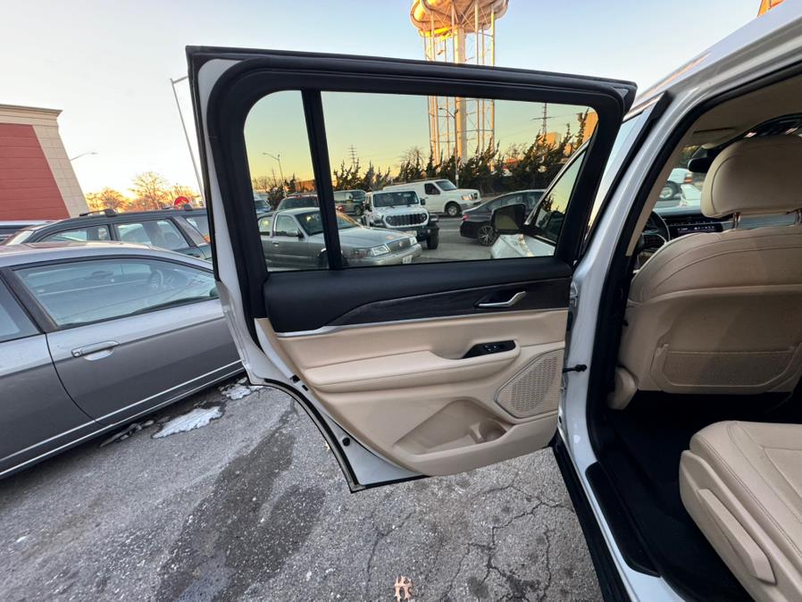 2021 Jeep Grand Cherokee L Limited 4x4, available for sale in Freeport, New York | Prestige Motor Cars. Freeport, New York 2021 Jeep Grand Cherokee L Limited 4x4, available for sale in Freeport, New York | Prestige Motor Cars. Freeport, New York
