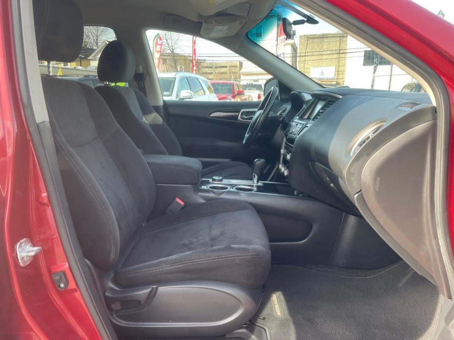 2014 Nissan Pathfinder 4WD 4dr S, available for sale in Irvington , New Jersey | Auto Haus of Irvington Corp. Irvington , New Jersey 2014 Nissan Pathfinder 4WD 4dr S, available for sale in Irvington , New Jersey | Auto Haus of Irvington Corp. Irvington , New Jersey