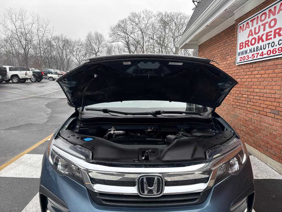 2019 Honda Pilot EX-L w/Navi & RES AWD, available for sale in Waterbury, Connecticut | National Auto Brokers, Inc.. Waterbury, Connecticut 2019 Honda Pilot EX-L w/Navi & RES AWD, available for sale in Waterbury, Connecticut | National Auto Brokers, Inc.. Waterbury, Connecticut