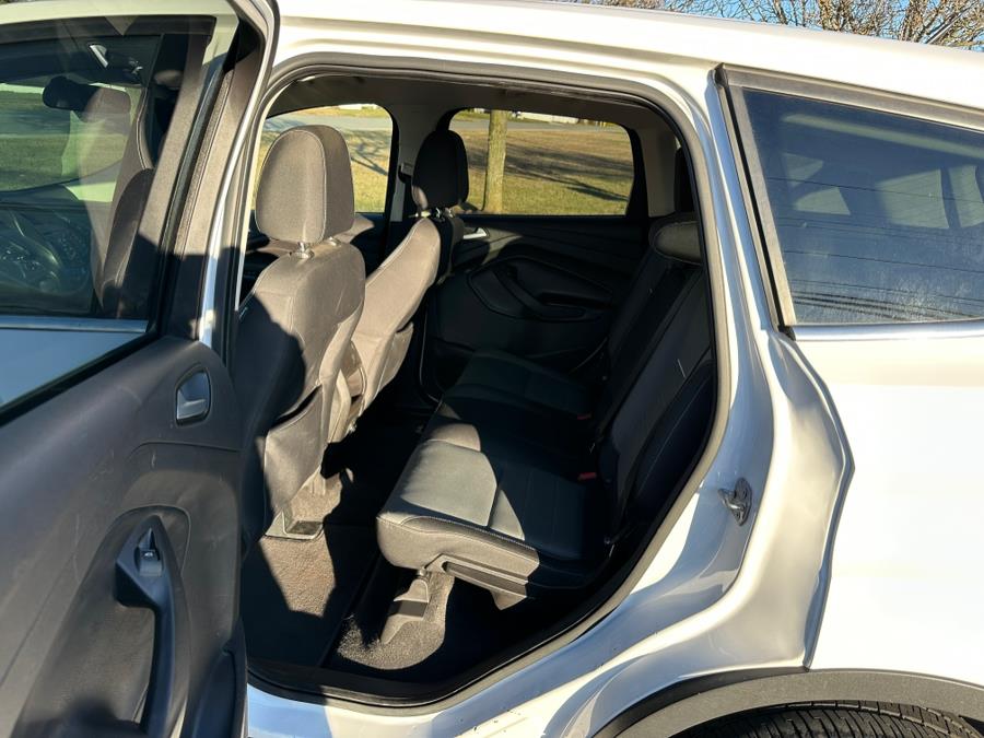 2015 Ford Escape 4WD 4dr SE, available for sale in Copiague, New York | Great Deal Motors. Copiague, New York 2015 Ford Escape 4WD 4dr SE, available for sale in Copiague, New York | Great Deal Motors. Copiague, New York