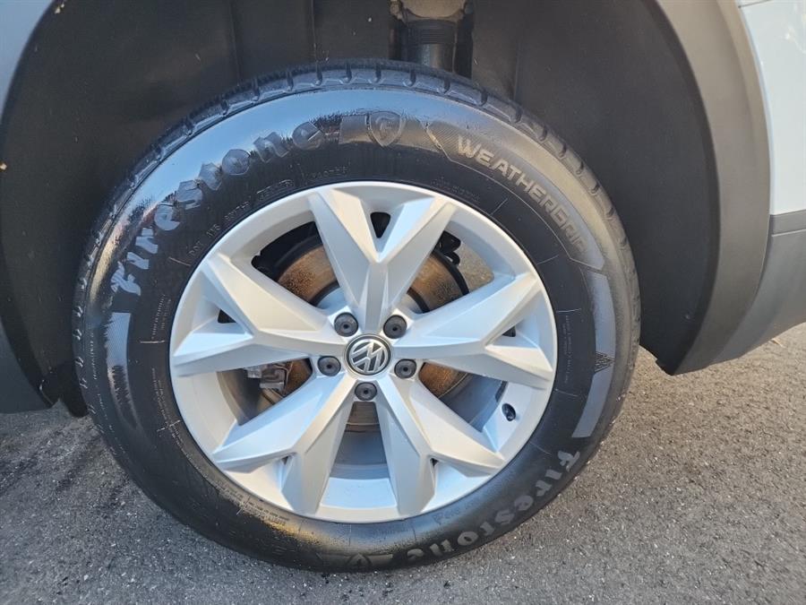 2018 Volkswagen Atlas 3.6L V6 SE 4MOTION, available for sale in Islip, New York | L.I. Auto Gallery. Islip, New York 2018 Volkswagen Atlas 3.6L V6 SE 4MOTION, available for sale in Islip, New York | L.I. Auto Gallery. Islip, New York