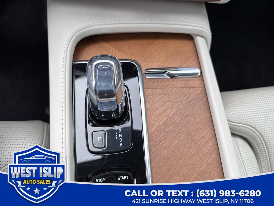 2017 Volvo XC90 T8 eAWD Plug-In Hybrid 7-Passenger Inscription, available for sale in West Islip, New York | West Islip Auto Sales. West Islip, New York 2017 Volvo XC90 T8 eAWD Plug-In Hybrid 7-Passenger Inscription, available for sale in West Islip, New York | West Islip Auto Sales. West Islip, New York